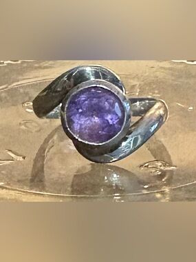 Vintage 925 Sterling Silver snd Amethyst Gemstone Women's Ring, 5.5